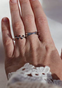 Ring gekruist zilver